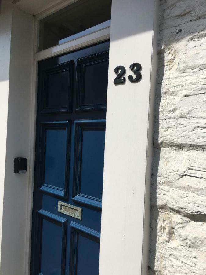 The Attic Apartment, Quay Street Studios Cardigan Exterior photo