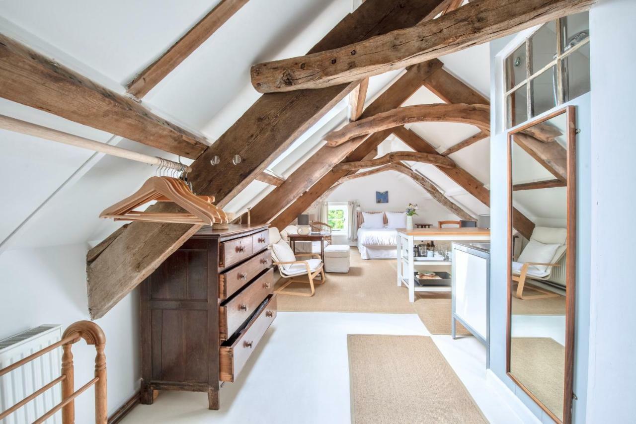 The Attic Apartment, Quay Street Studios Cardigan Exterior photo